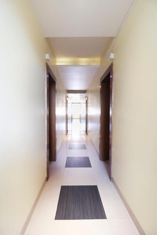Oyo 10679 Hotel Nanashree Executive Vagholi Dış mekan fotoğraf