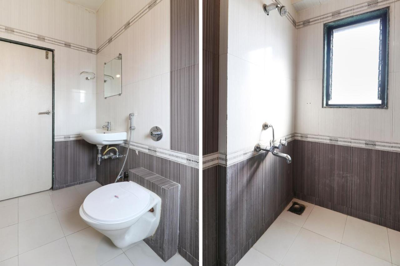Oyo 10679 Hotel Nanashree Executive Vagholi Dış mekan fotoğraf