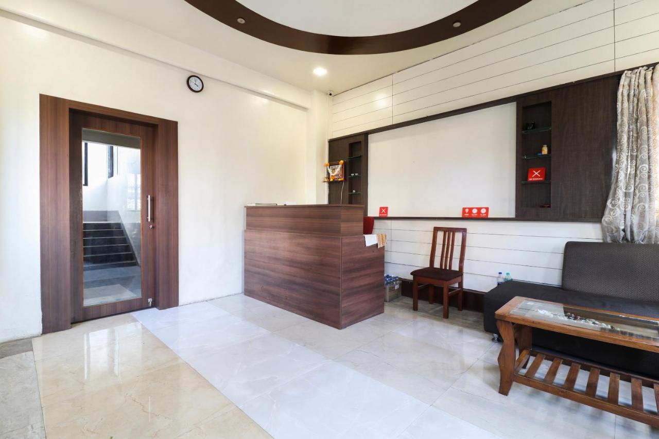 Oyo 10679 Hotel Nanashree Executive Vagholi Dış mekan fotoğraf