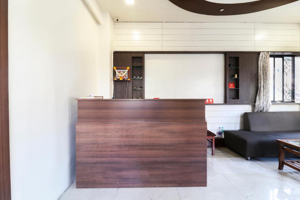 Oyo 10679 Hotel Nanashree Executive Vagholi Dış mekan fotoğraf